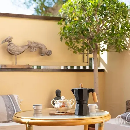 Melo's Place - Cozy With A Sunny Terrace. * Арона