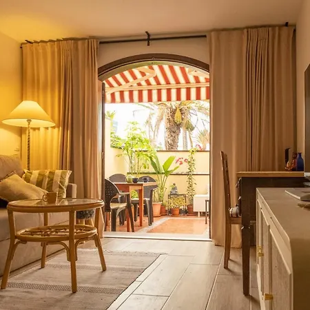 Apartamento Melo's Place - Cozy With A Sunny Terrace. *